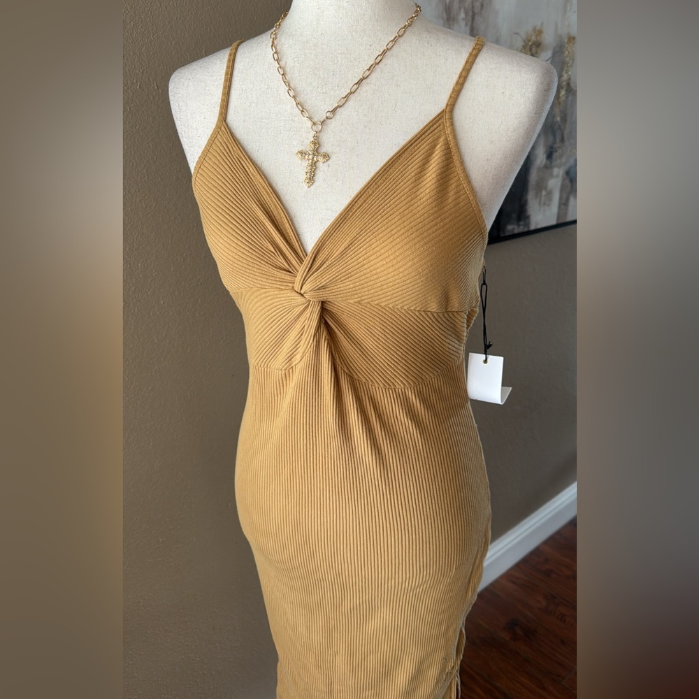 Twisted front ribbed midi dress with side slit - Picture 5 of 7
